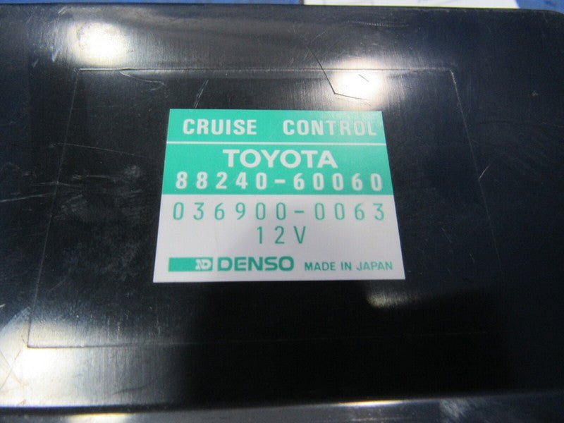 93-96 Toyota Land Cruiser LX450 FJ80 Cruise Control Module 88240-60060