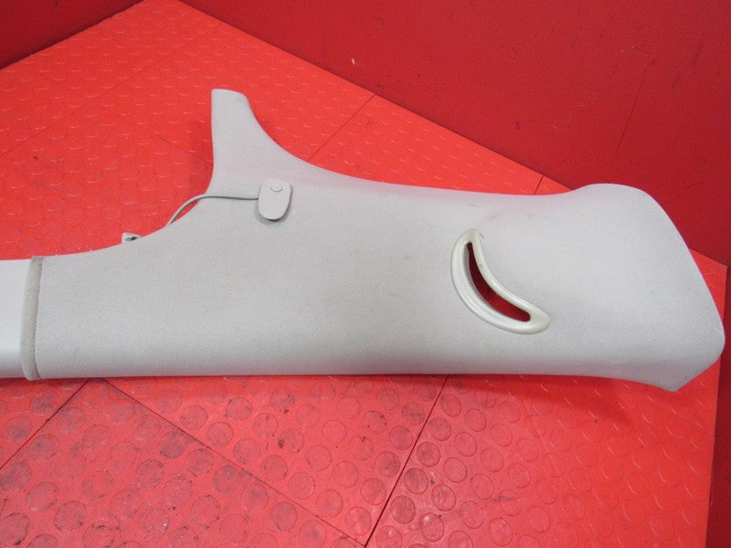 05-06 Escalade Platinum Left Driver C Pillar Panel Cloth Covered Moldi