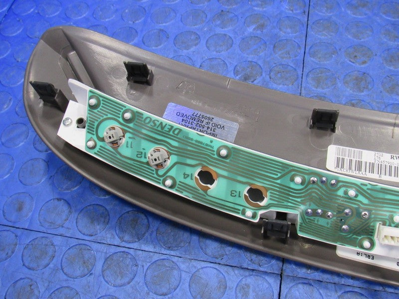 01-07 Caravan Town & Country Upper Dash Information Message Center Tau