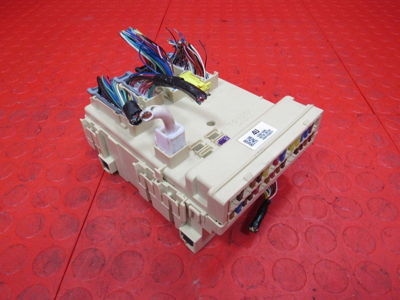 16 Toyota Rav4 BCM Multiplex Body Control Module Computer 89221-0R130 