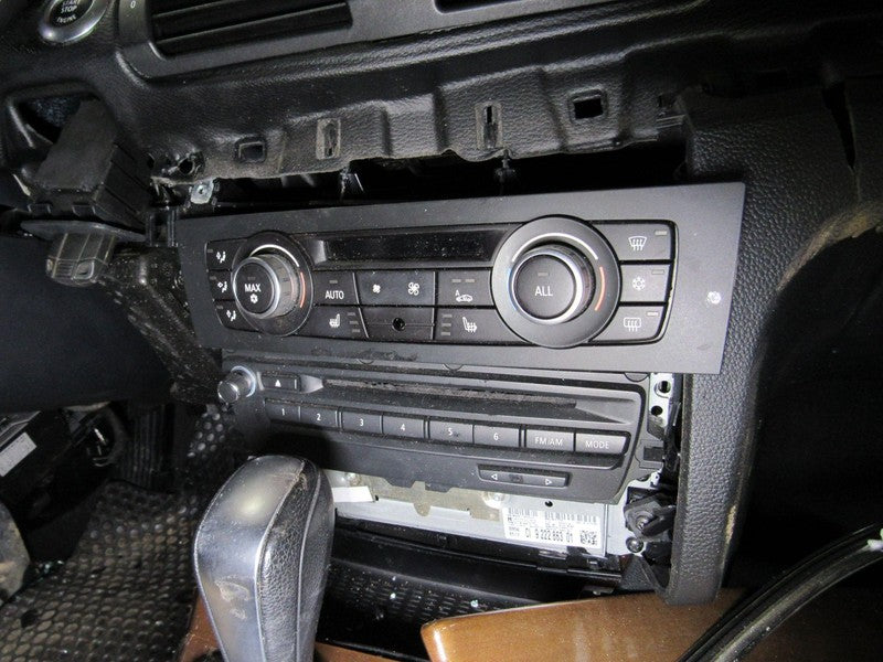 10 135i E82 E88 CIC Navigation Radio Stereo Head Unit P/N 9 222 863