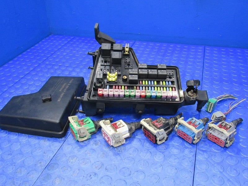 03-05 Dodge Ram Truck IPM Integrated Power Module Fuse Block Box 56051