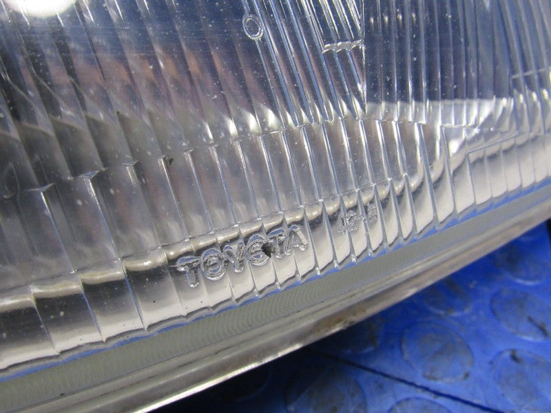97 Toyota RAV4 Right Passenger RH Side Glass Headlight Head Light Lamp