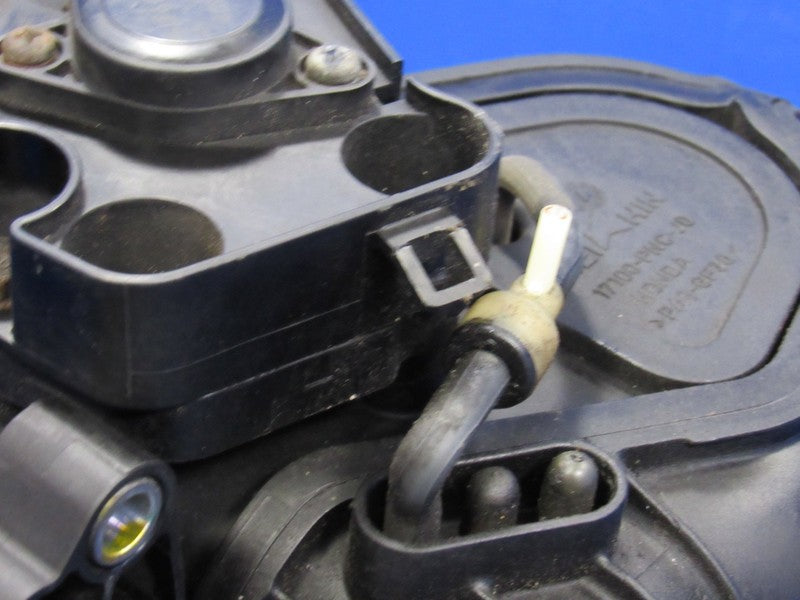 05-06 Honda CRV Upper Plastic Intake Manifold Plenum IMRC Rotary Valve