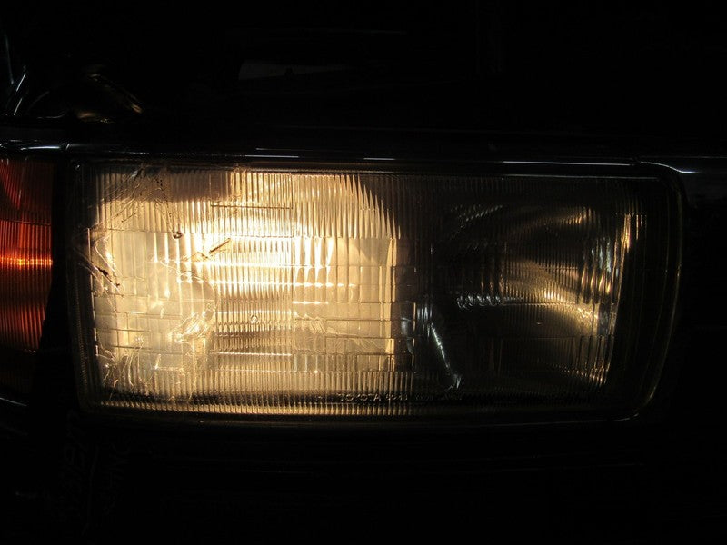91-98 Toyota Land Cruiser Right RH Passenger Side Headlight Head Light