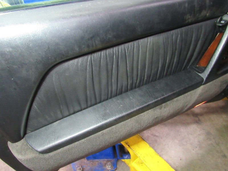 95 SL320 500 R129 Left LH Driver Side Front Door Trim Panel Black TEAR