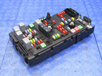 08-09 Chevrolet Express GMC Savana Engine Fuse Relay Junction Box 2588