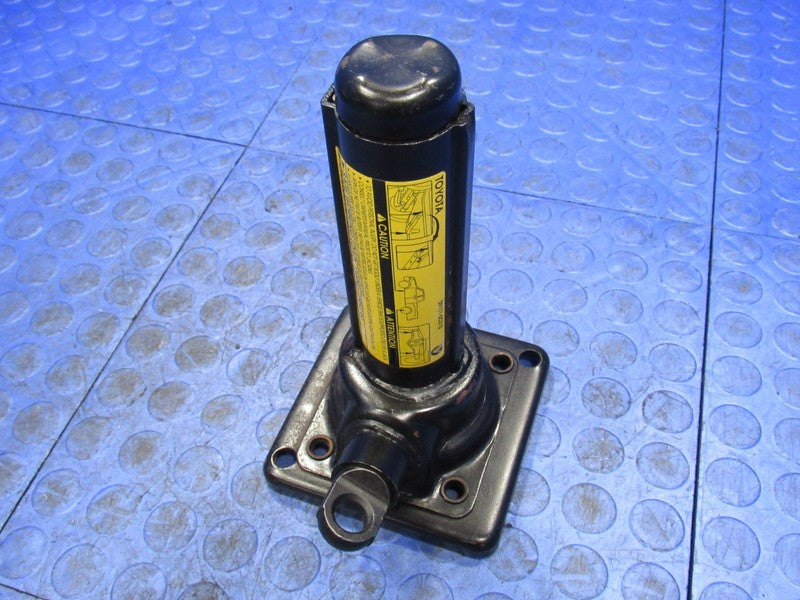 00-06 Toyota Tundra Emergency Bottle Jack & Tool Kit OEM 09111-0C010 1