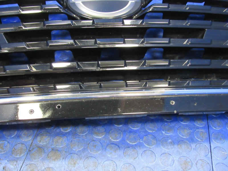 21-25 Nissan Kicks Front Upper Bumper Grille Grill W/Emblem W/ Radar O