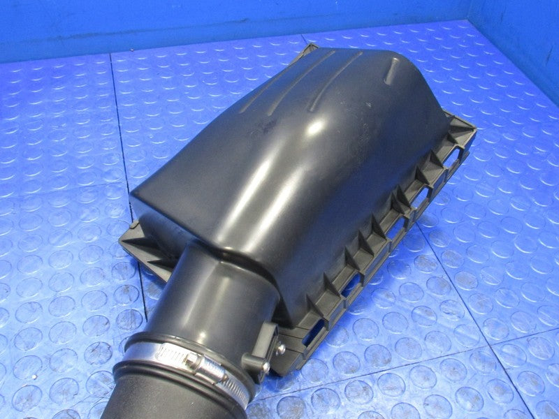 08-11 Ford Crown Victoria P71 Police Interceptor Air Intake Box Tube O