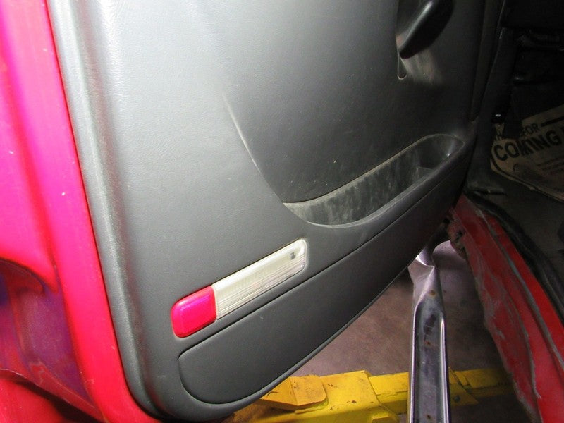 06-07 Silverado Sierra Left LH Driver Side Front Door Trim Panel W/O S