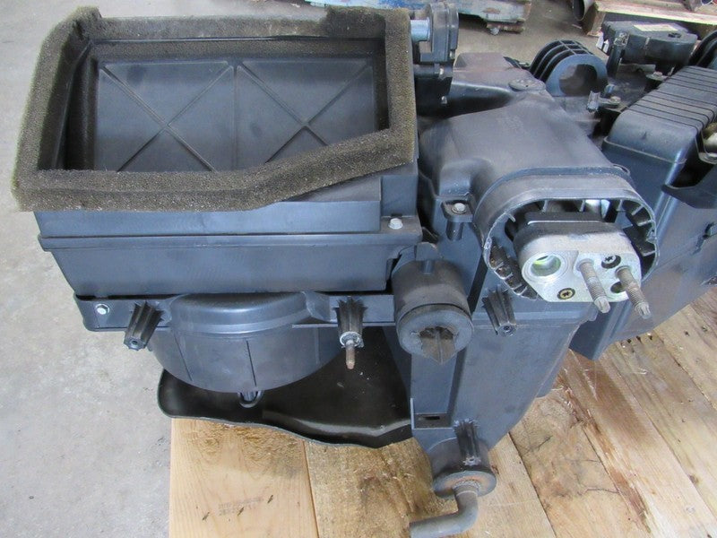 03-07 Hummer H2 HVAC Dash Heater AC Blower Motor Fan Box Assembly 3589