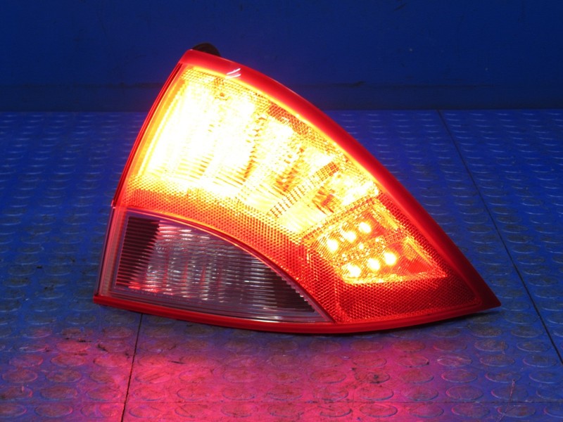 10-11 Mercury Milan Right RH Passenger Side LED Outer Taillight Tail L