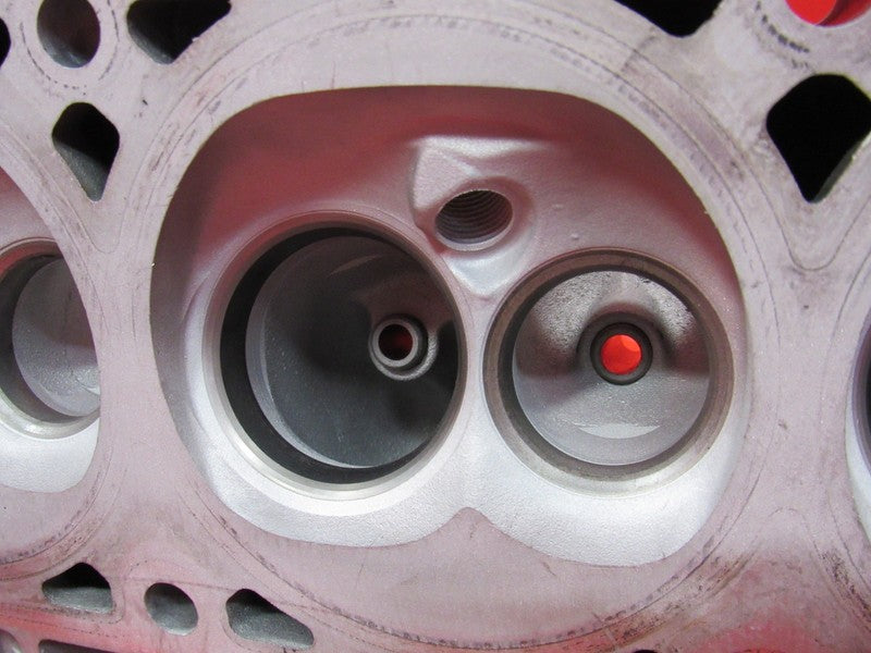 05-07 Silverado Sierra 1500 L33 243 Cathedral Port Cylinder Heads Bare