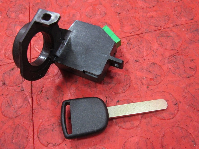04-05 Honda Civic LX VP AT ECU ECM PCM Engine Computer Key Set 37820-P