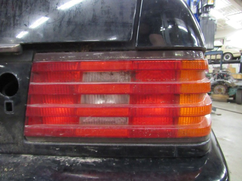 94-95 Mercedes SL320 500 600 R129 Right RH Passenger Taillight Tail Li