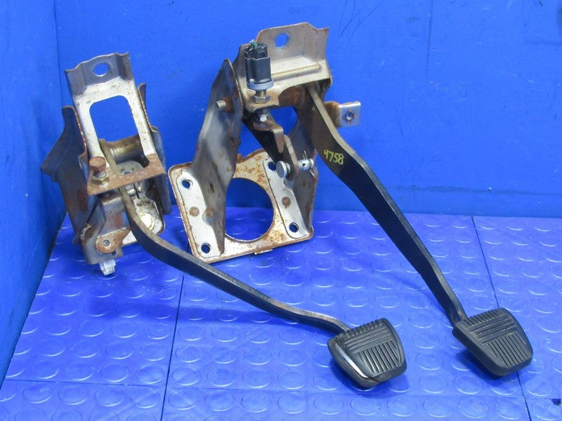 96-02 Toyota Tacoma 4Runner Manual MT Clutch Brake Pedal Set Assembly 