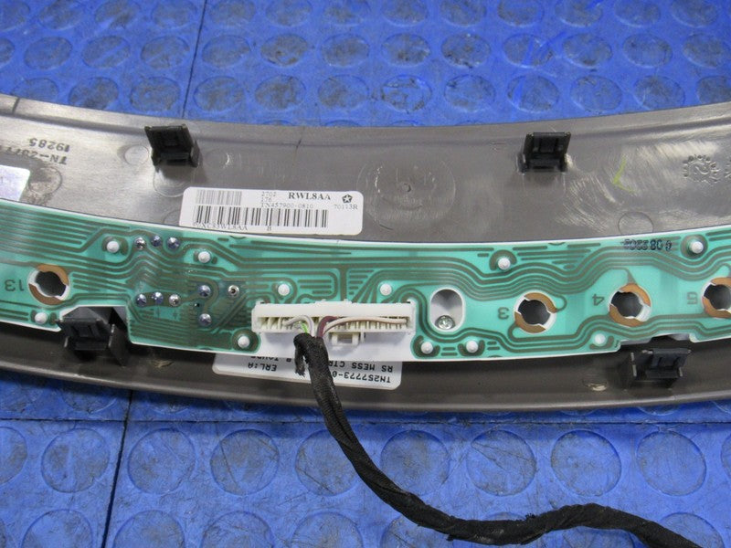 01-07 Caravan Town & Country Upper Dash Information Message Center Tau