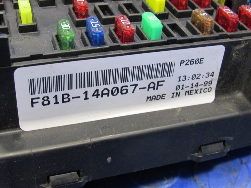99 Ford F250 F350 Truck Under-Dash Cabin Fuse Relay Box Panel F81B-14A