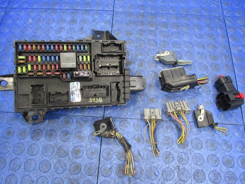 11-14 Ford E150 E250 E350 BCM SJB Smart Junction Fuse Box BC2T-15604-B