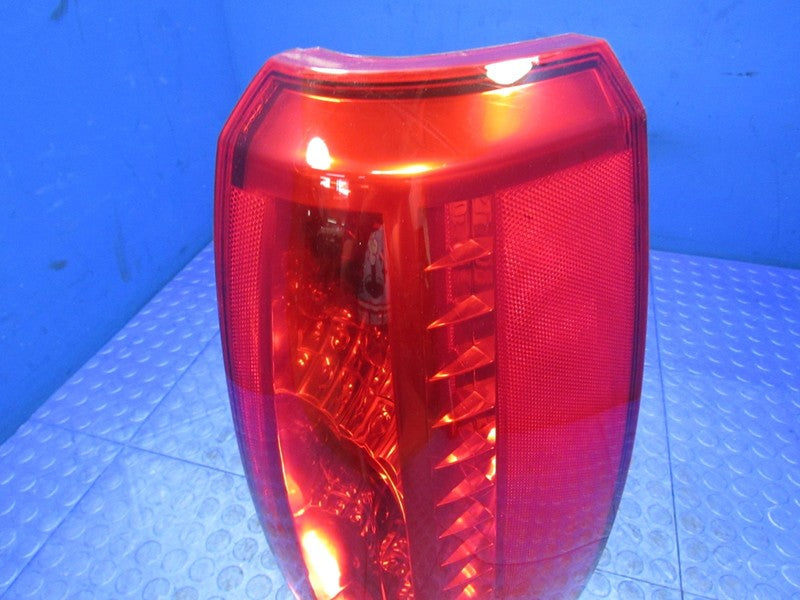 07-13 Cadillac Escalade EXT Right Passenger Side Taillight Tail Light 