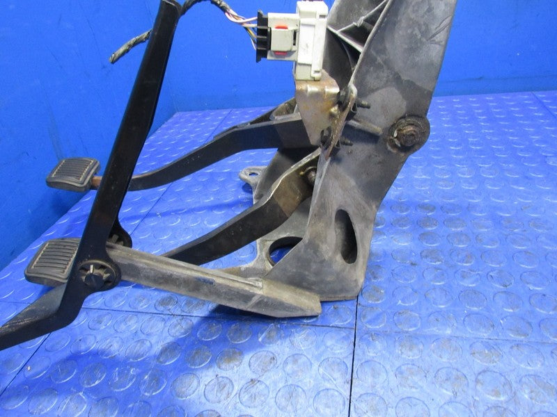 98-01 Dodge Ram MT Manual Transmission Clutch Brake Gas Pedal Box Asse