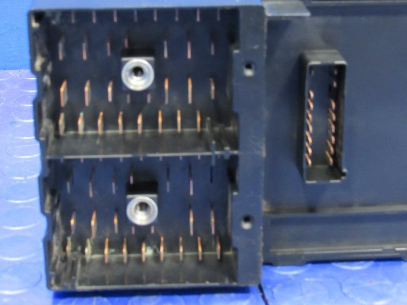 01 Ford F250 F350 Truck Under-Dash Cabin Fuse Relay Box Panel 1C3T-14A