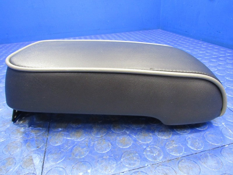 06-10 Hummer H3 H3T Leather Center Console Armrest Top Lid Ebony Black