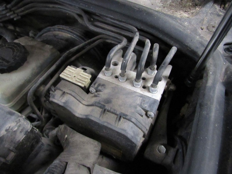 04-06 Lexus LS430 ABS Anti Lock Brake Pump P/N 44540-50040