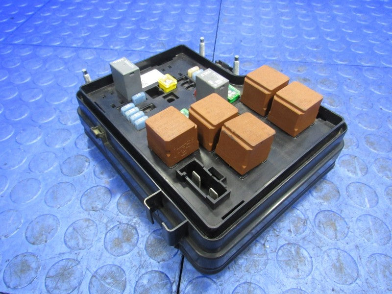 08-13 Chevrolet Tahoe Hybrid Engine Bay Under Hood Fuse Relay Box 2586