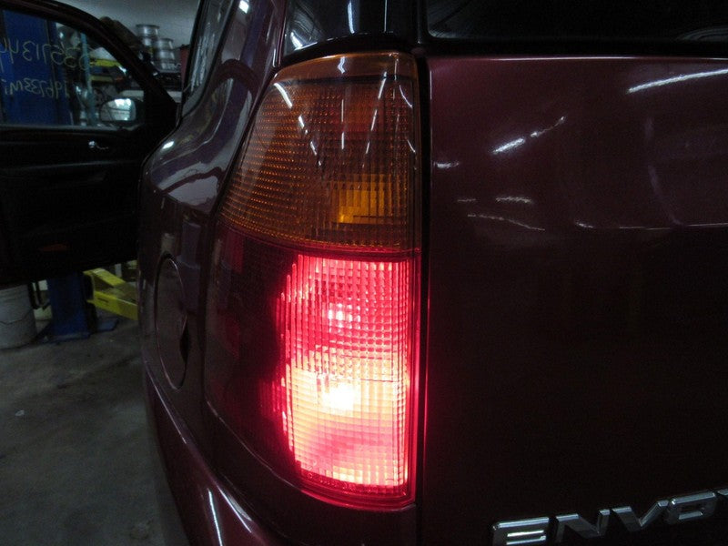 02-09 GMC Envoy Left LH Driver Side Taillight Tail Light Lamp