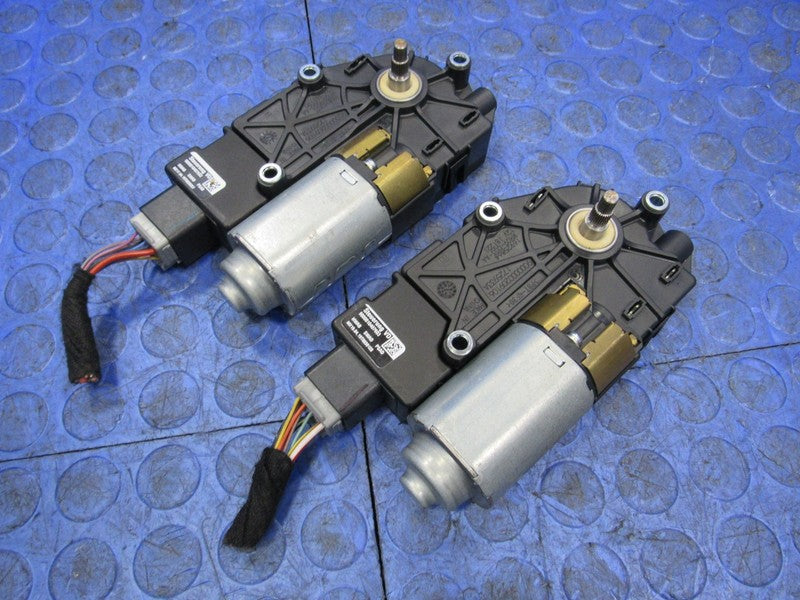 15-22 Ford Mustang Convertible Soft Top Lift Motor Set Pair FR3B-76533