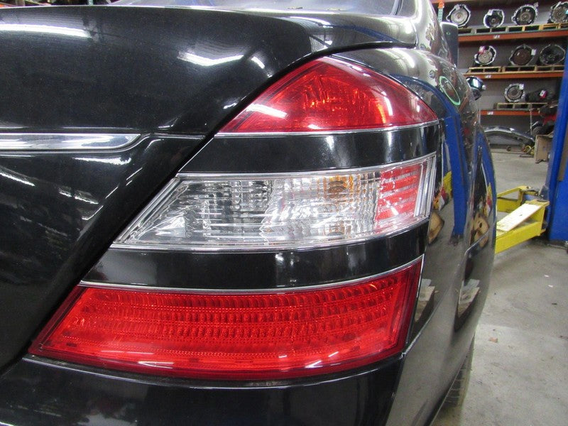 07-09 S-Class S550 S600 S65 Right RH Passenger Taillight Tail Light La