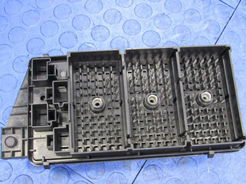 08-11 Cadillac DTS Buick Lucerne Cabin Under-Seat Fuse Relay Box 13599