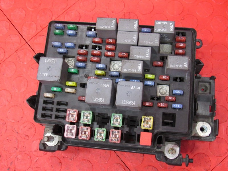 03-05 Silverado Sierra Tahoe Engine Fuse Panel Relay Box Block 1511561