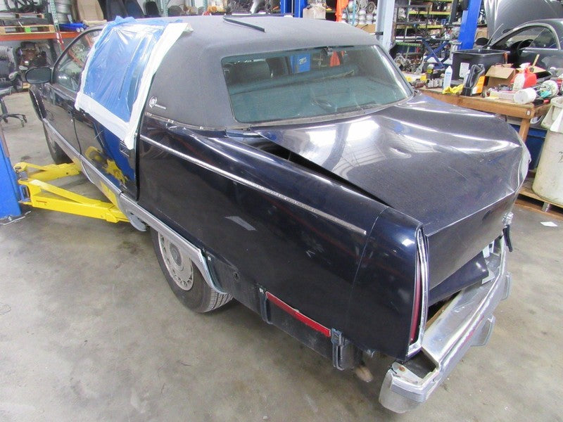 93-96 Cadillac Fleetwood Right RH Passenger Front Door Trim Panel Adri