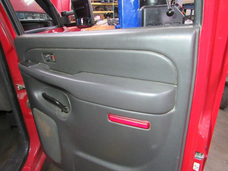 04-06 Silverado Crew Cab Right RH Passenger Rear Door Trim Panel Dark 
