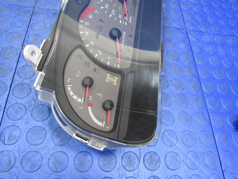 01-04 Toyota Sequoia 4x4 Instrument Gauge Cluster Speedometer Tach 228