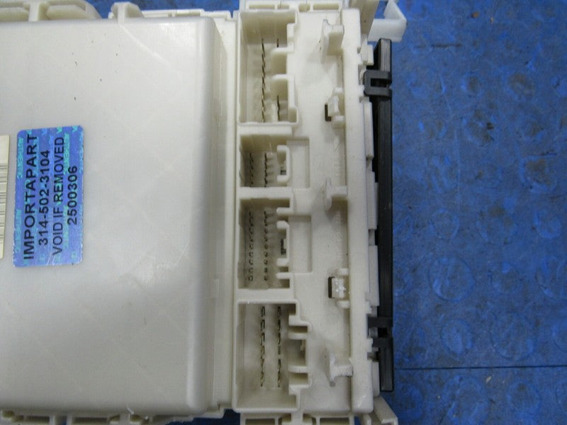 09-12 Toyota Matrix BCM Multiplex Body Control Module Computer 82730-0
