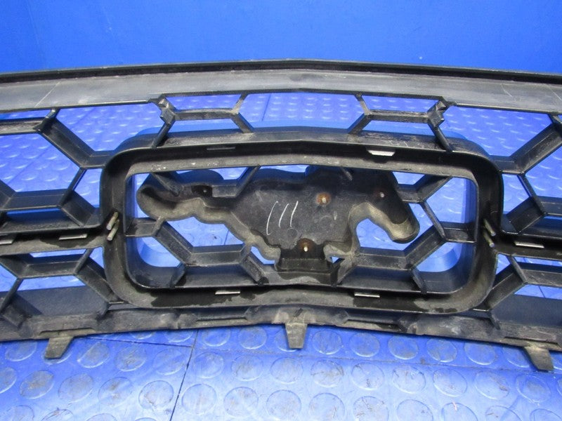 05-09 Ford Mustang V6 Pony Package Front Upper Grille Assy W/ Fog Ligh