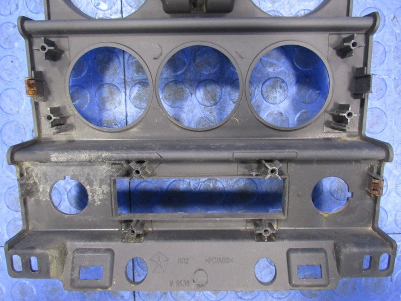 07-10 Jeep Wrangler JK Center Panel Dash Radio Bezel Trim Dark Gray 32