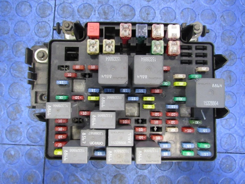 03-07 Hummer H2 Silverado Sierra Tahoe Engine Fuse Panel Relay Box 152
