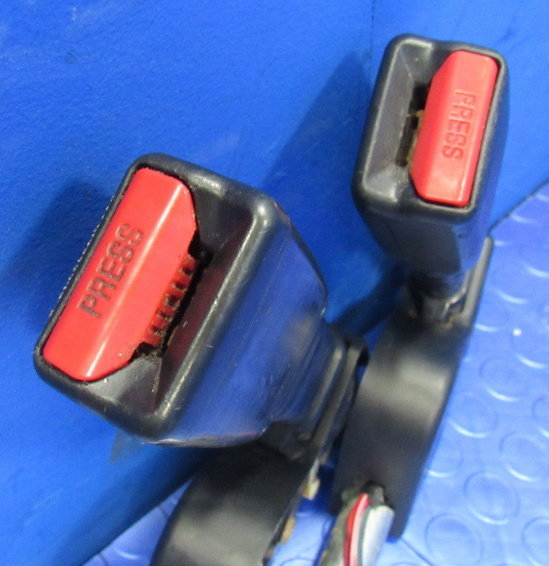 07-11 Ford Ranger Front Left & Right Seat Belt Buckle Pretensioner Bla