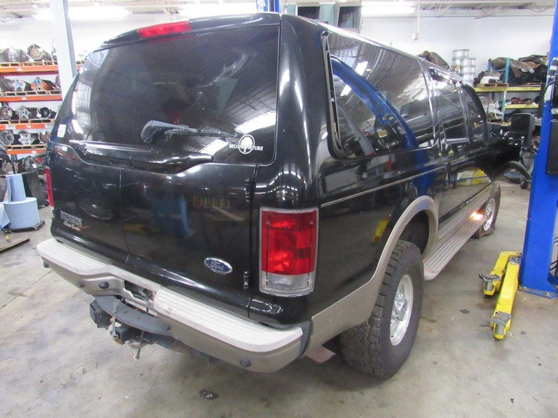 00-05 Ford Excursion Right RH Passenger Side Taillight Tail Light Lamp