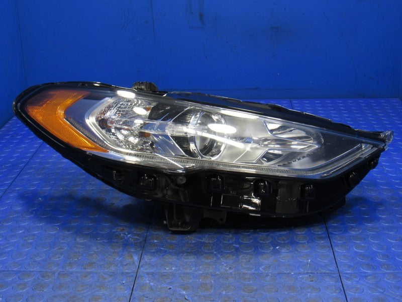 17-20 Ford Fusion SE Right Passenger Halogen Headlight Head Light Lamp