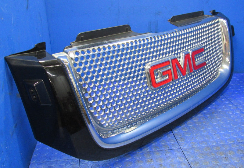 05-09 Envoy Denali / 05-06 Envoy XL Denali Factory Mesh Grille Black/C