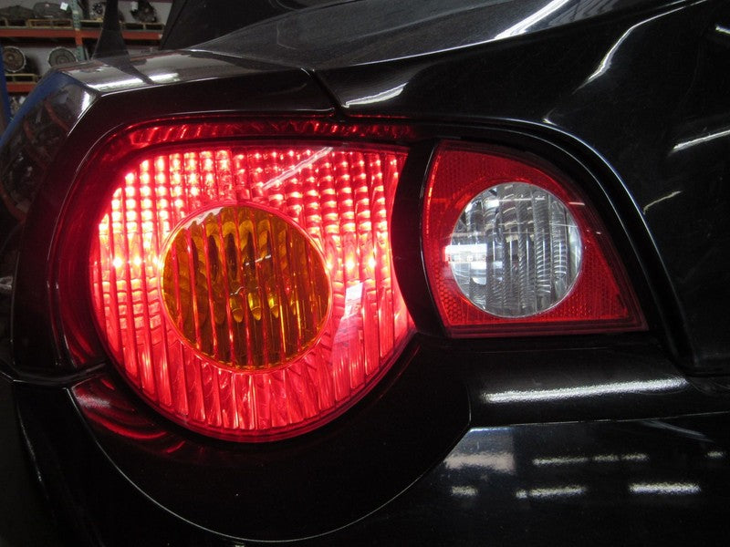 03-05 BMW Z4 Left LH Driver Side Taillight Tail Light Lamp