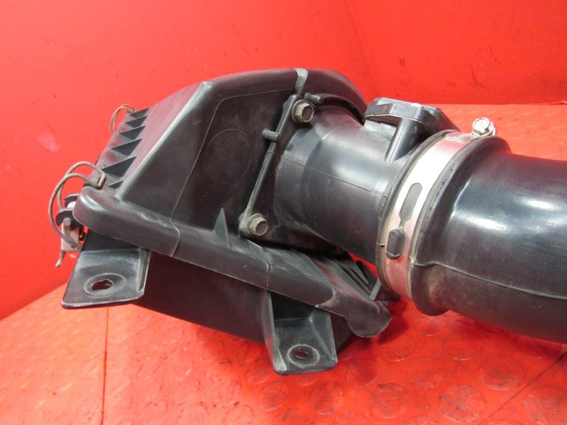 02-03 Ford Crown Victoria / Mercury Grand Marquis  Air Intake Box Tube