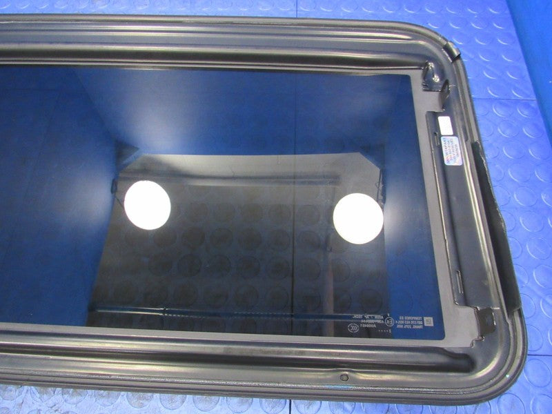 07-14 Yukon Tahoe Suburban Sunroof Moonroof Sun Moon Roof Glass Panel 
