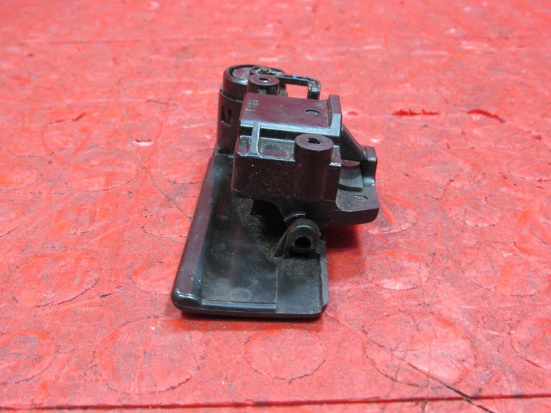 06-13 Suzuki Grand Vitara Glovebox Glove Box Compartment Handle Latch 